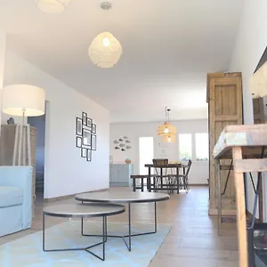 https://masia-can-rovira-esc1852.catalonia-hotels.com
